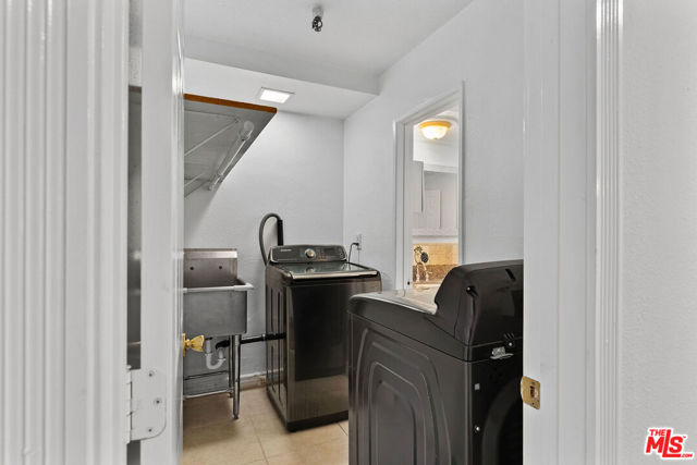 29641 S Western Avenue, Rancho Palos Verdes CA: https://media.crmls.org/mediaz/374d9270-f905-405a-a931-7055bd023c7c.jpg