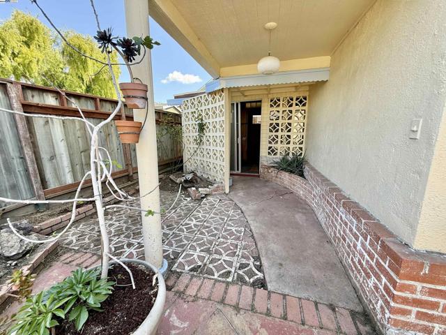 Image 39 of 57 For 574 Lewis Ave