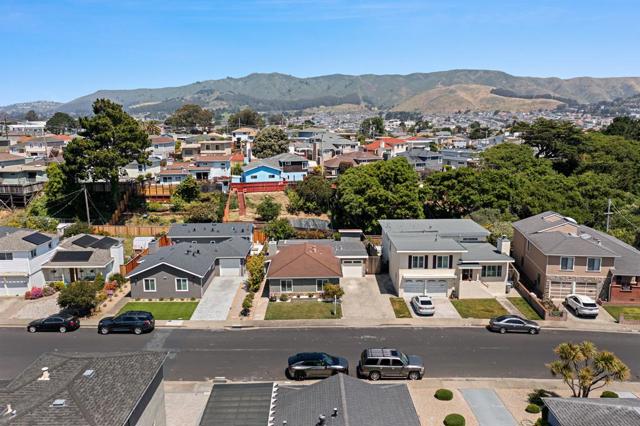 110 Cuesta Drive, South San Francisco CA: https://media.crmls.org/mediaz/374e1de6-3da8-4bb0-9fa2-07e05db46984.jpg