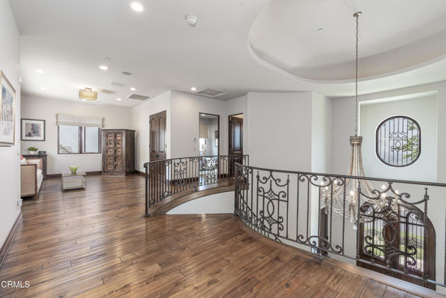 2330 Crystal Lane, Pasadena CA: https://media.crmls.org/mediaz/374f5a8c-1f3f-4911-acd1-afee7f53d37b.jpg