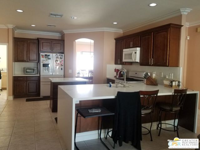 3116 E Via Escuela, Palm Springs CA: https://media.crmls.org/mediaz/374fad7b-cf92-4445-9230-5def642bbe3e.jpg