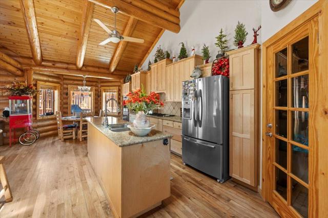 1925 Baldwin Lake Road, Big Bear CA: https://media.crmls.org/mediaz/375023ff-c5a6-4742-9685-018a5a82c207.jpg