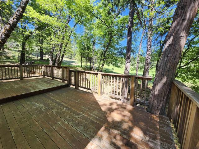 23875 Marshall Way, Twain Harte CA: https://media.crmls.org/mediaz/3750571c-343d-4019-abde-097a8033c81b.jpg