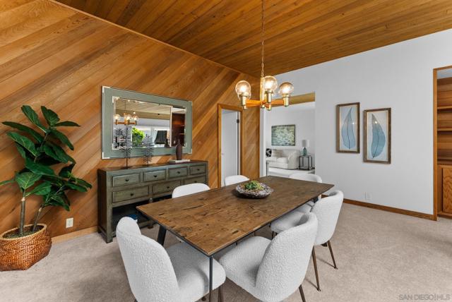 315 Colima Court, La Jolla CA: https://media.crmls.org/mediaz/375068f7-130d-417b-a84b-54af06907e62.jpg