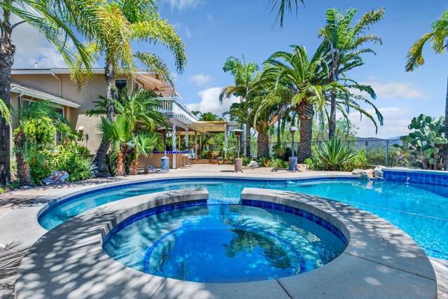 10496 Chaparral Dr, Santee CA: https://media.crmls.org/mediaz/3750989a-10d3-44a4-8fa1-e0ec706d9d17.jpg