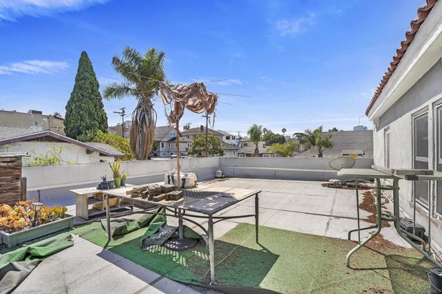 2311 State St, San Diego CA: https://media.crmls.org/mediaz/3750db5f-69a6-493b-a6a9-302632d86ca9.jpg