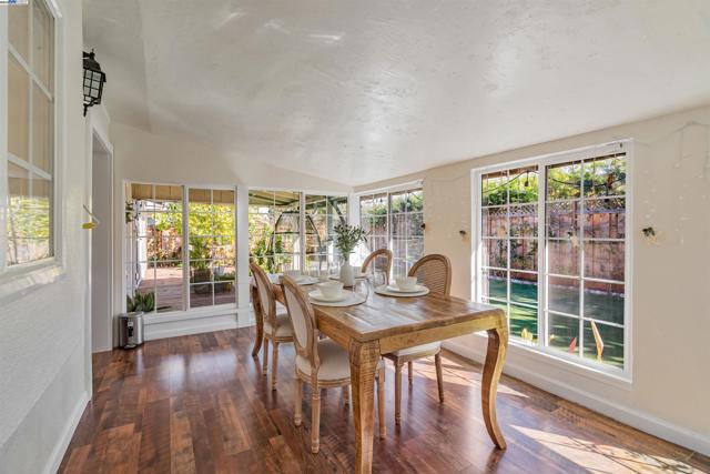 Image 18 of 53 For 1570 Hillsdale Avenue
