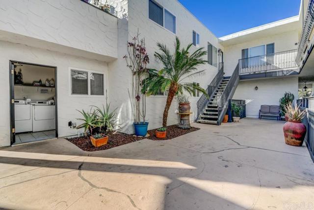 3780 Swift Avenue, San Diego CA: https://media.crmls.org/mediaz/3753cfde-d43b-479d-8f09-ff28fbe6740b.jpg
