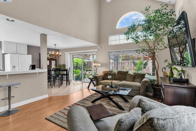5473 Rainflower Dr, Livermore CA: https://media.crmls.org/mediaz/37542d87-9732-4faf-8bc0-40648a5490a7.jpg