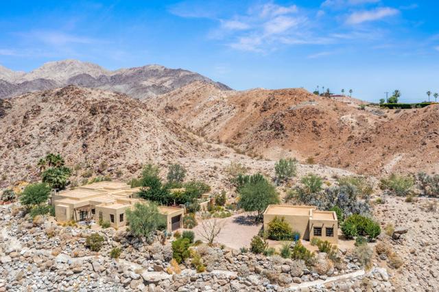72275 Upper W Way, Palm Desert CA: https://media.crmls.org/mediaz/3754c55a-2e42-4438-94b0-b2e49548a4b8.jpg