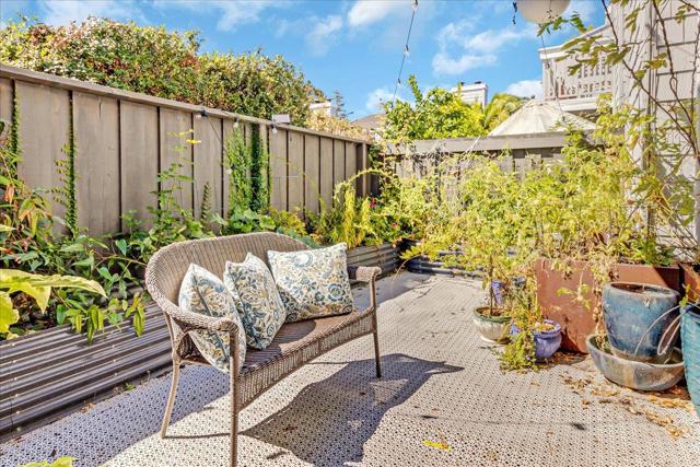 1757 30th Avenue, Santa Cruz CA: https://media.crmls.org/mediaz/3754dfa8-68b3-4f34-818f-d1003b775bb6.jpg