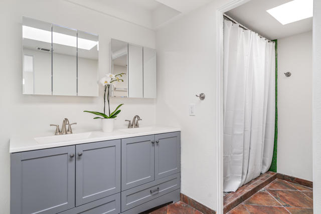 2501 N Indian Canyon Drive #631, Palm Springs, CA 92262