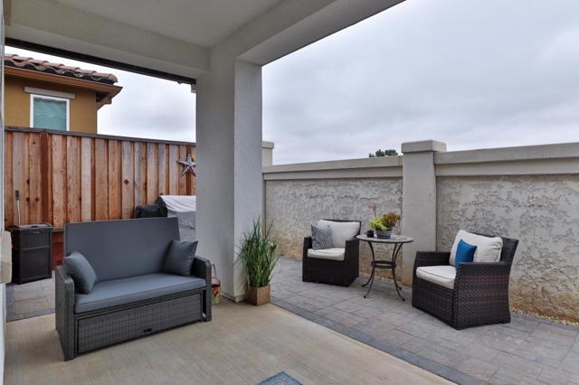 2102 White Oak Drive, Hollister CA: https://media.crmls.org/mediaz/3755c44a-e3db-43f4-8175-1b5a720f2df6.jpg