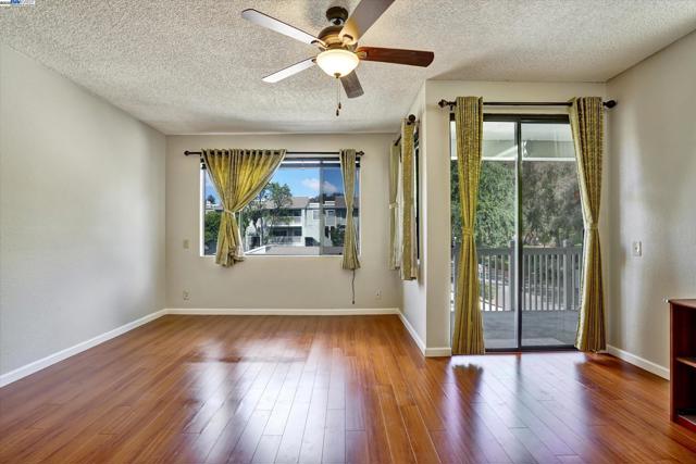 3402 Pinewood Ter, Fremont CA: https://media.crmls.org/mediaz/37561241-5a9a-4698-93ed-fc62e3a00255.jpg