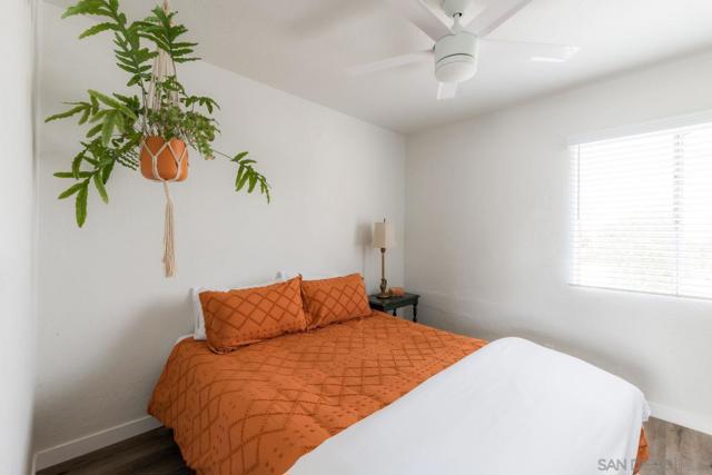 2948 50 Franklin Ave, San Diego CA: https://media.crmls.org/mediaz/3757c485-88cd-43ec-a5c2-c6c0af5c896a.jpg
