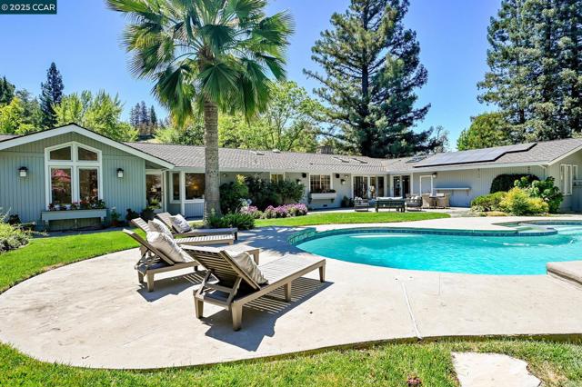 1023 White Gate Rd, Alamo CA: https://media.crmls.org/mediaz/3758d0c9-be06-486c-a91f-b7300fb98400.jpg
