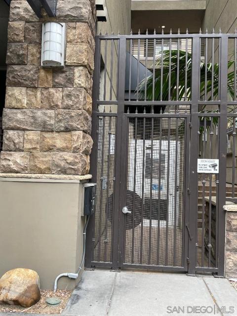 1465 C St, San Diego CA: https://media.crmls.org/mediaz/375960b0-5f8b-4469-953d-ed4b98b595c7.jpg