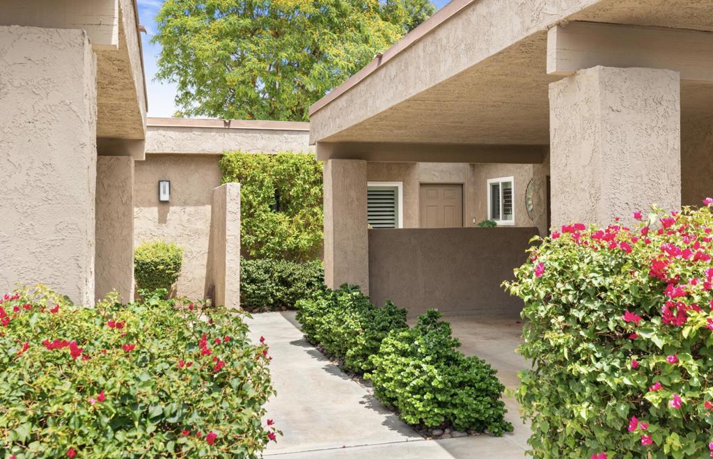 72600 Moonridge Lane