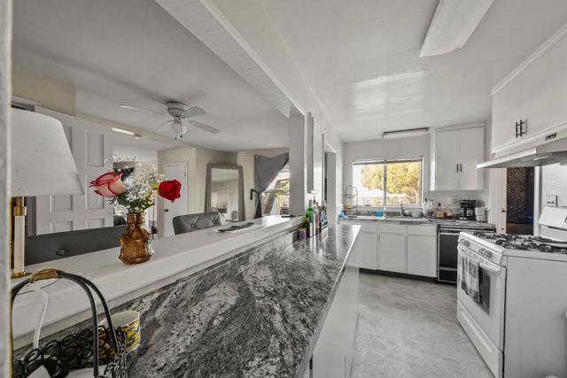 584585 Monterey Road, Morgan Hill CA: https://media.crmls.org/mediaz/375b5d05-555b-4536-aa59-fce4df9ecc0c.jpg