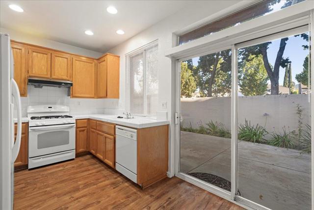 328 Ribbonwood Avenue, San Jose CA: https://media.crmls.org/mediaz/375c14cf-509f-440b-a127-e093b15188dc.jpg