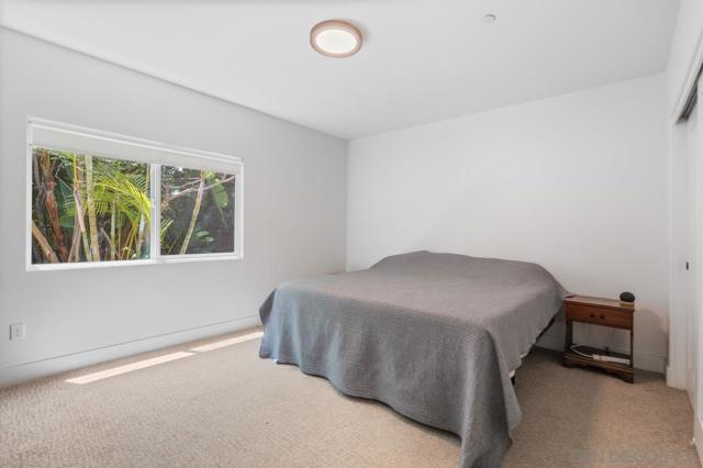 1180 Devonshire Dr, Encinitas CA: https://media.crmls.org/mediaz/375c42a8-362b-4be8-9001-c5e283837dcc.jpg