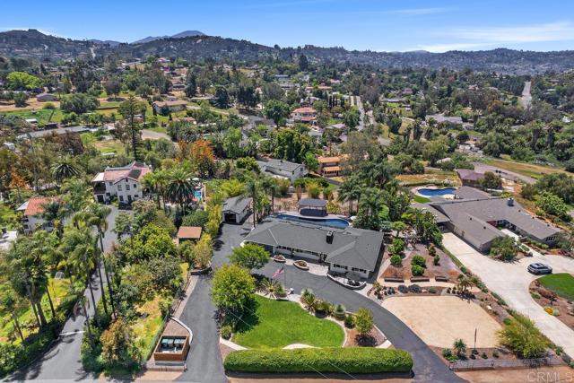 2085 Valley View Boulevard, El Cajon CA: https://media.crmls.org/mediaz/375cb01b-2e6c-47d9-ac72-9123bf748d4f.jpg