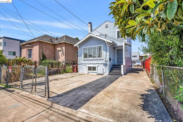 907 39Th Ave, Oakland, California 94601, 4 Bedrooms Bedrooms, ,1 BathroomBathrooms,Single Family Residence,For Sale,39Th Ave,41069340