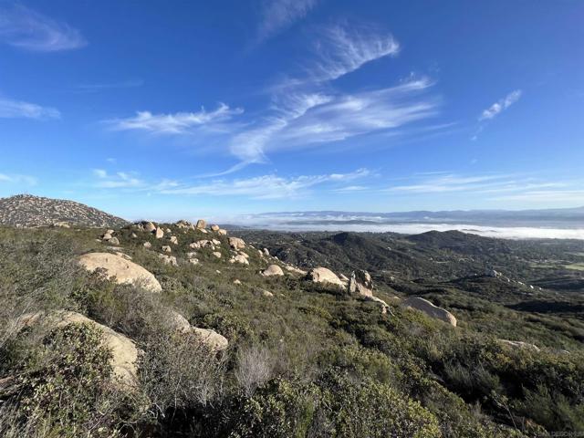 17441 Dos Picos Park Road, Ramona CA: https://media.crmls.org/mediaz/375d96a1-3c2b-46c6-8168-9d4c17a4084e.jpg