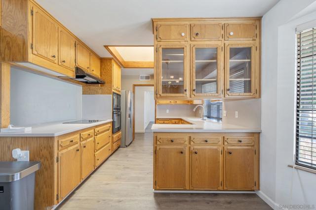 300 W Adrian Way, Hanford CA: https://media.crmls.org/mediaz/375dca17-3ebe-4caa-8cc3-abb1924e6963.jpg