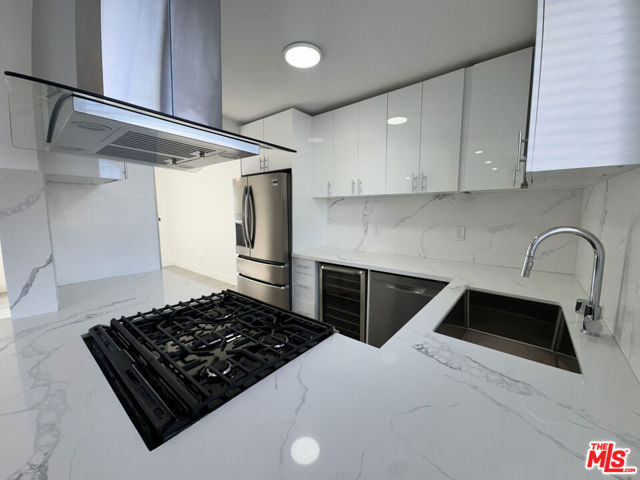 1279 N Harper Avenue, West Hollywood CA: https://media.crmls.org/mediaz/375e43d0-c11a-4512-b4ba-b82b6fdfd84b.jpg