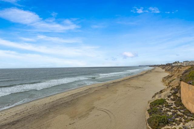 151 Del Mar Shores Terrace, Solana Beach CA: https://media.crmls.org/mediaz/375e63ab-2412-4255-bfea-81f013d680b3.jpg