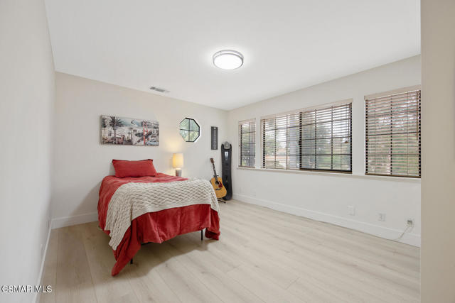 790 Spring Canyon Place, Thousand Oaks CA: https://media.crmls.org/mediaz/375e67ce-0b05-4fce-ae01-78a4a58c43f9.jpg