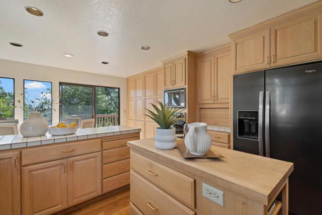 Image 11 of 43 For 222 Casitas Bulevar
