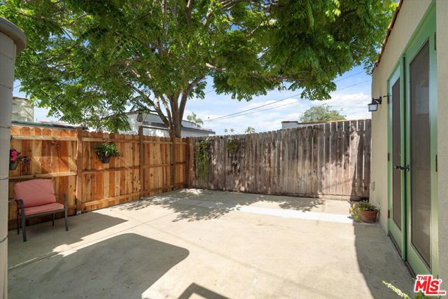 3156 W 74th Street, Los Angeles CA: https://media.crmls.org/mediaz/375eb7cc-69ec-44e5-a5a4-3b5dbd85f120.jpg