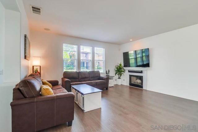 2235 Old Barn Lane, Chula Vista CA: https://media.crmls.org/mediaz/375f2f14-cc0b-43b0-852e-f26a08493940.jpg