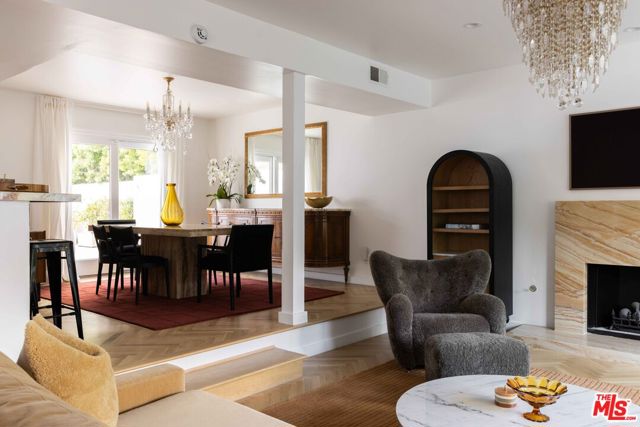 9809 Beeson Drive, Beverly Hills CA: https://media.crmls.org/mediaz/375f4bb0-c5c4-4f8f-b05f-08076145a687.jpg