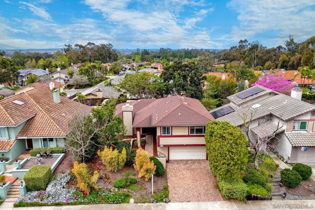 10434 Woodchuck Pt, San Diego CA: https://media.crmls.org/mediaz/375f62ad-7bff-47bc-9d03-c23d354959be.jpg