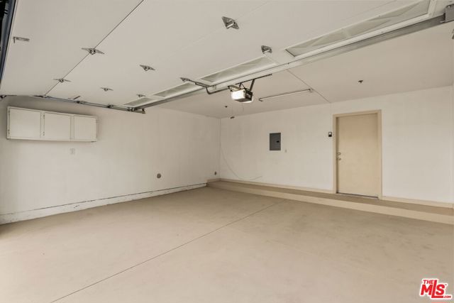 21925 Belshire Avenue, Hawaiian Gardens CA: https://media.crmls.org/mediaz/375fb361-c805-47fa-9cd0-9927075c7b8e.jpg