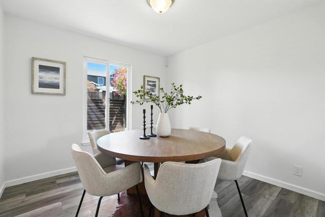 946 Laguna Avenue, Burlingame CA: https://media.crmls.org/mediaz/375ff3bd-55bf-4a89-be57-5c1e79d3e972.jpg