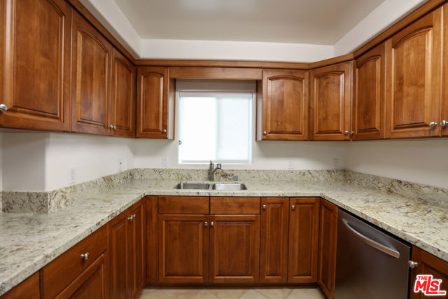 1171 Franklin Street, 102 photo 14