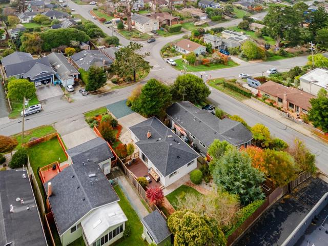 655 George Street, Montara CA: https://media.crmls.org/mediaz/376129e6-359e-4e0f-a17a-55c9c61b7983.jpg