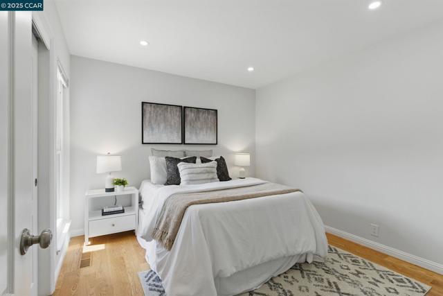 17 Bliss Ct., Pleasant Hill CA: https://media.crmls.org/mediaz/37613cc8-46a0-4e5f-aab3-52d177d60d1d.jpg