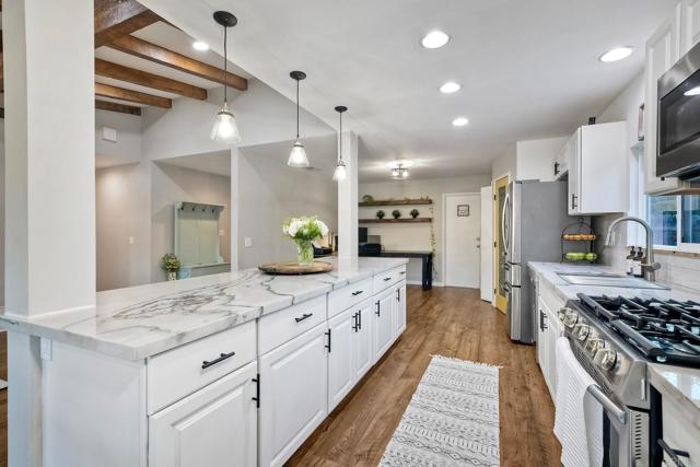 Detail Gallery Image 14 of 44 For 1151 Sander Ct, Escondido,  CA 92026 - 3 Beds | 2 Baths