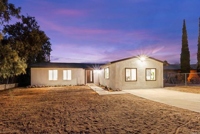 Detail Gallery Image 2 of 51 For 61610 Sunburst Dr, Joshua Tree,  CA 92252 - 3 Beds | 2 Baths