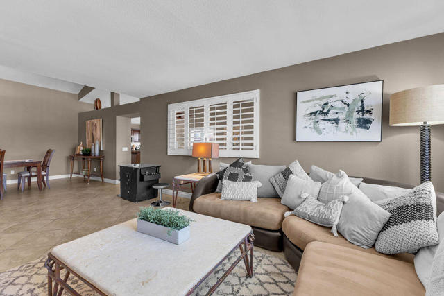 44310 Villeta Drive, La Quinta CA: https://media.crmls.org/mediaz/3761f06d-ab0f-4627-b9f8-2b7590e43ddb.jpg