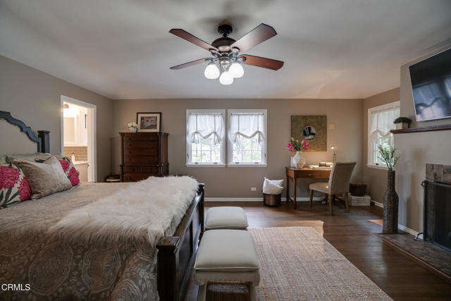 584 Rosemont Avenue, Pasadena CA: https://media.crmls.org/mediaz/37620315-73ba-4f87-8836-465c2f9e2164.jpg