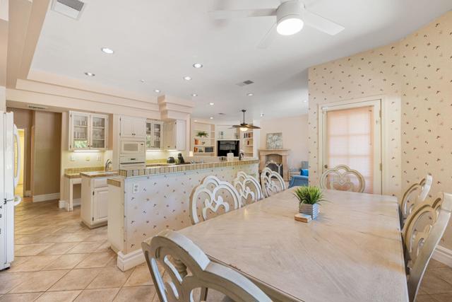 72056 Palm Haven Drive, Rancho Mirage CA: https://media.crmls.org/mediaz/376257ef-9b69-4257-b6c3-bb7ce27f30a2.jpg