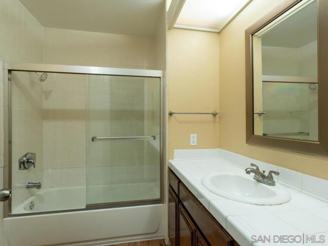 9555 Via Pereza, San Diego CA: https://media.crmls.org/mediaz/3762644f-242e-49bd-8408-630b7c5e4edb.jpg