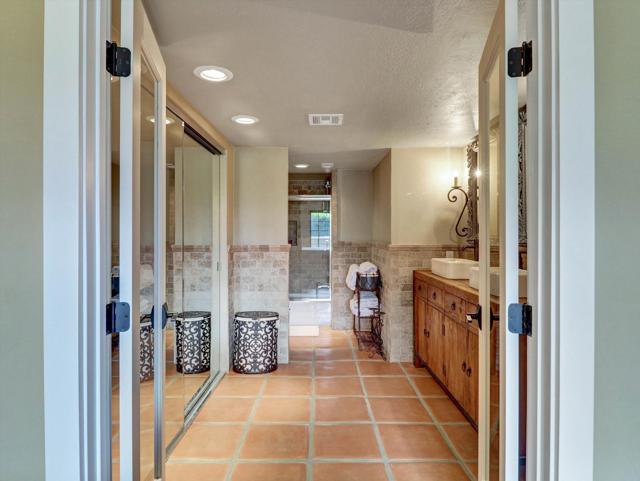 2001 E Camino Parocela, Palm Springs CA: https://media.crmls.org/mediaz/37628ba8-5175-428d-a4aa-13fb6296f904.jpg