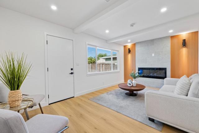 531 Easter Avenue, Milpitas CA: https://media.crmls.org/mediaz/3762b935-696d-4cb4-b20f-5257f20a098d.jpg